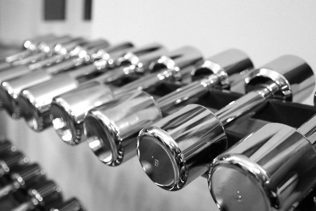 30代男性が自宅で行うダンベルトレーニングによるダイエット方法は？